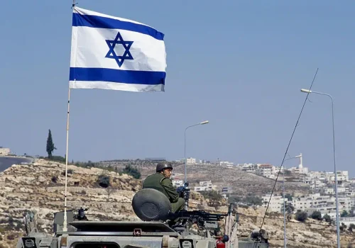 Israeli-tank-flag-Jerusalem.jpg